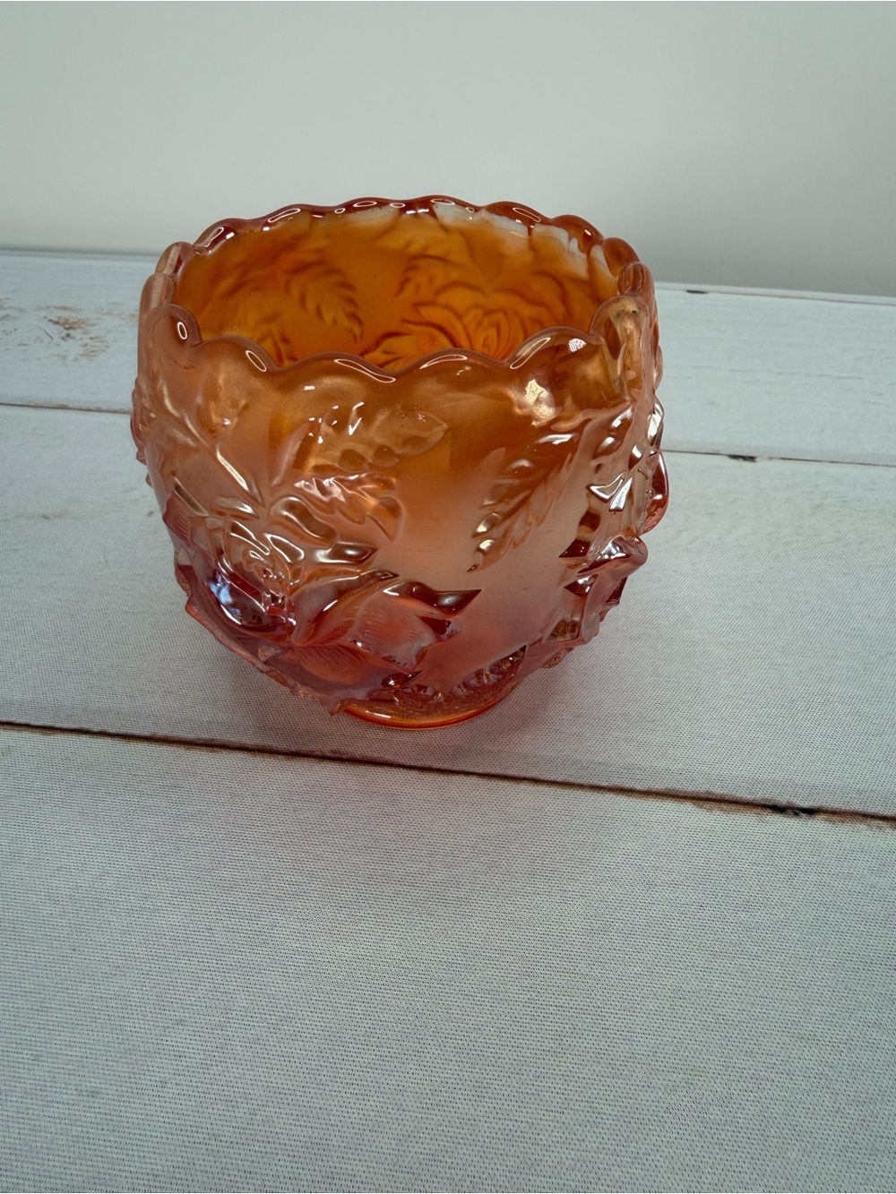Antique 1910 Dugan Marigold "Wreath of Roses" Carnival Glass Small Rose Bowl - Picture 3 of 11